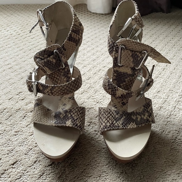 Michael Kors heels - Picture 2 of 2